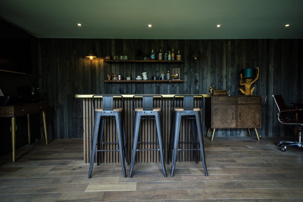 Bespoke garden room by Into The Garden Room