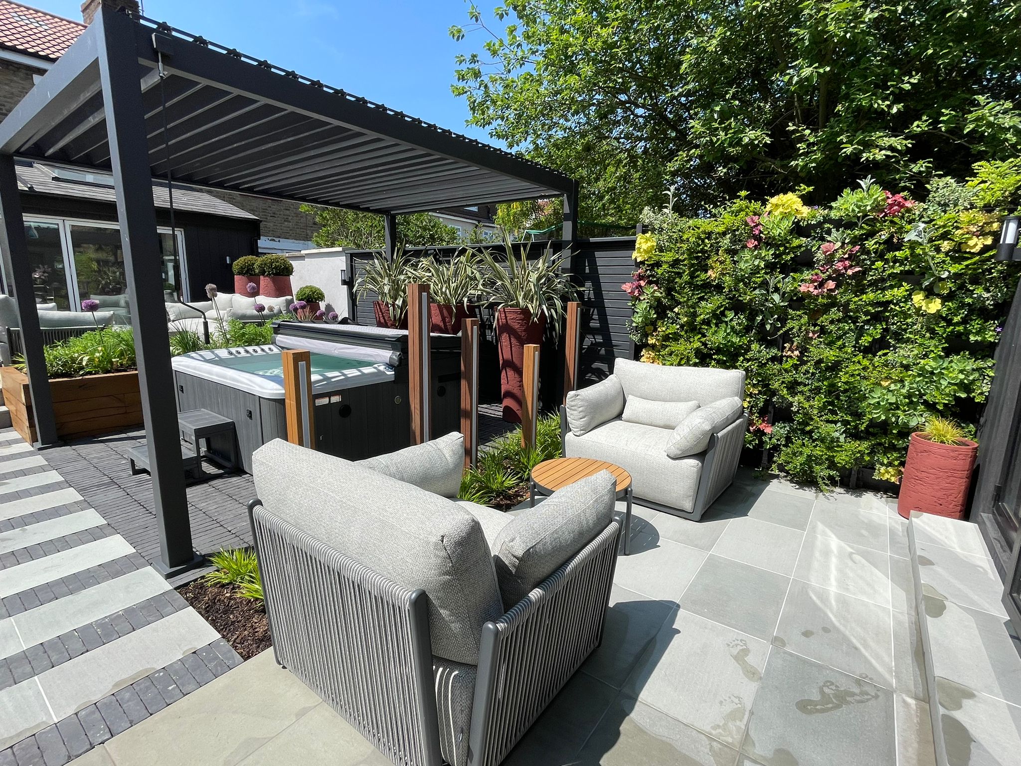 Bespoke garden room by Into The Garden Room