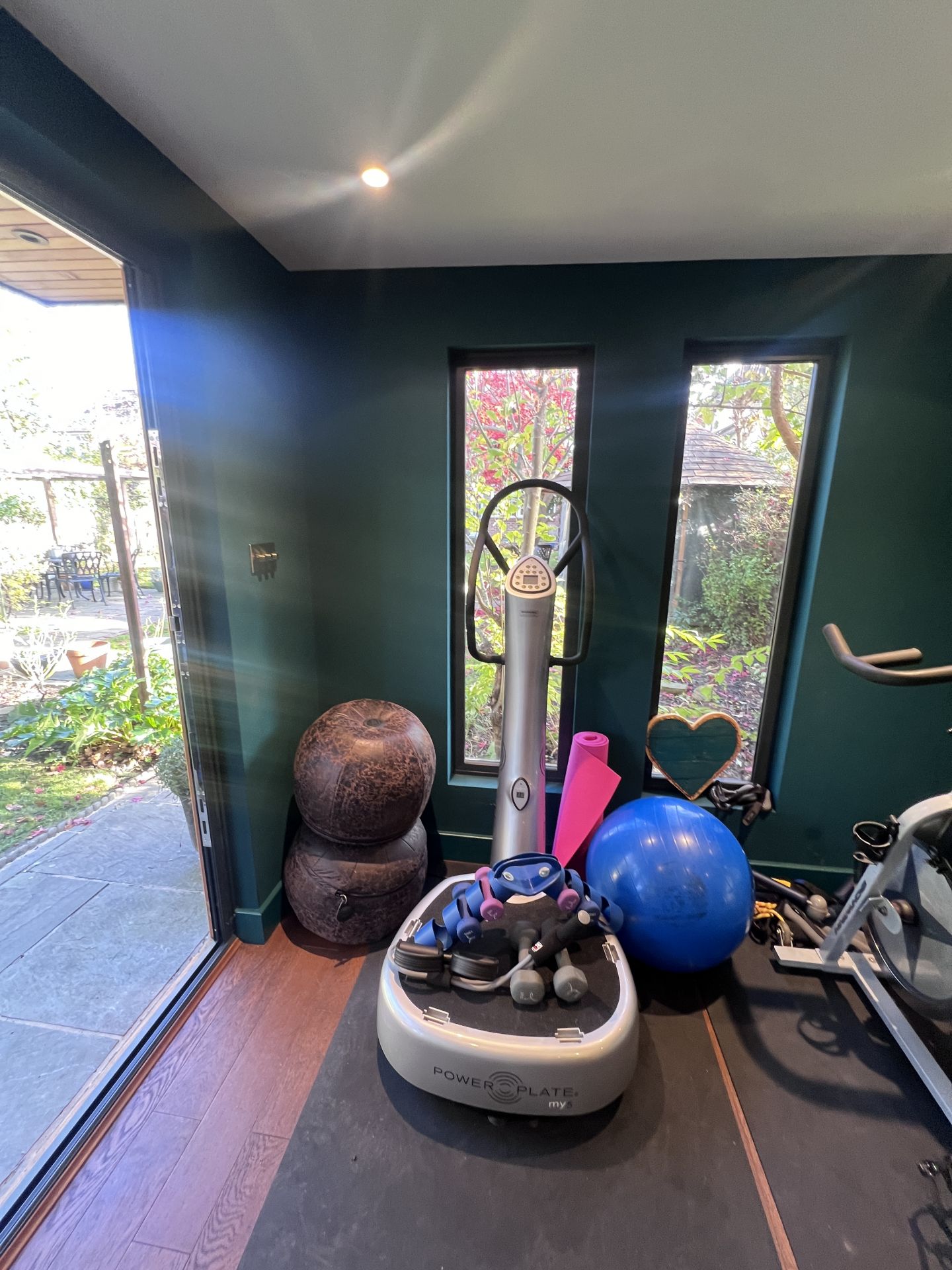 Bespoke garden room by Into The Garden Room