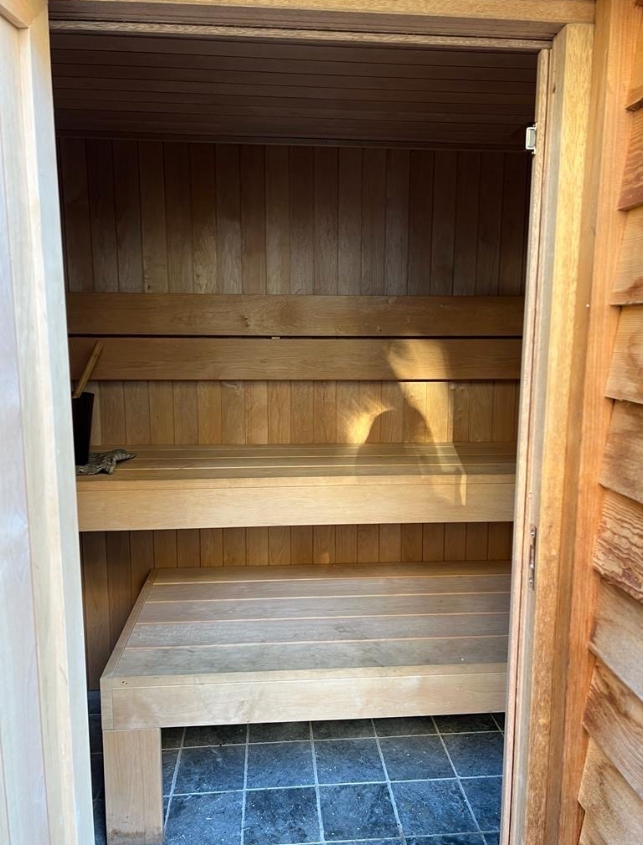 Bespoke garden room by Into The Garden Room