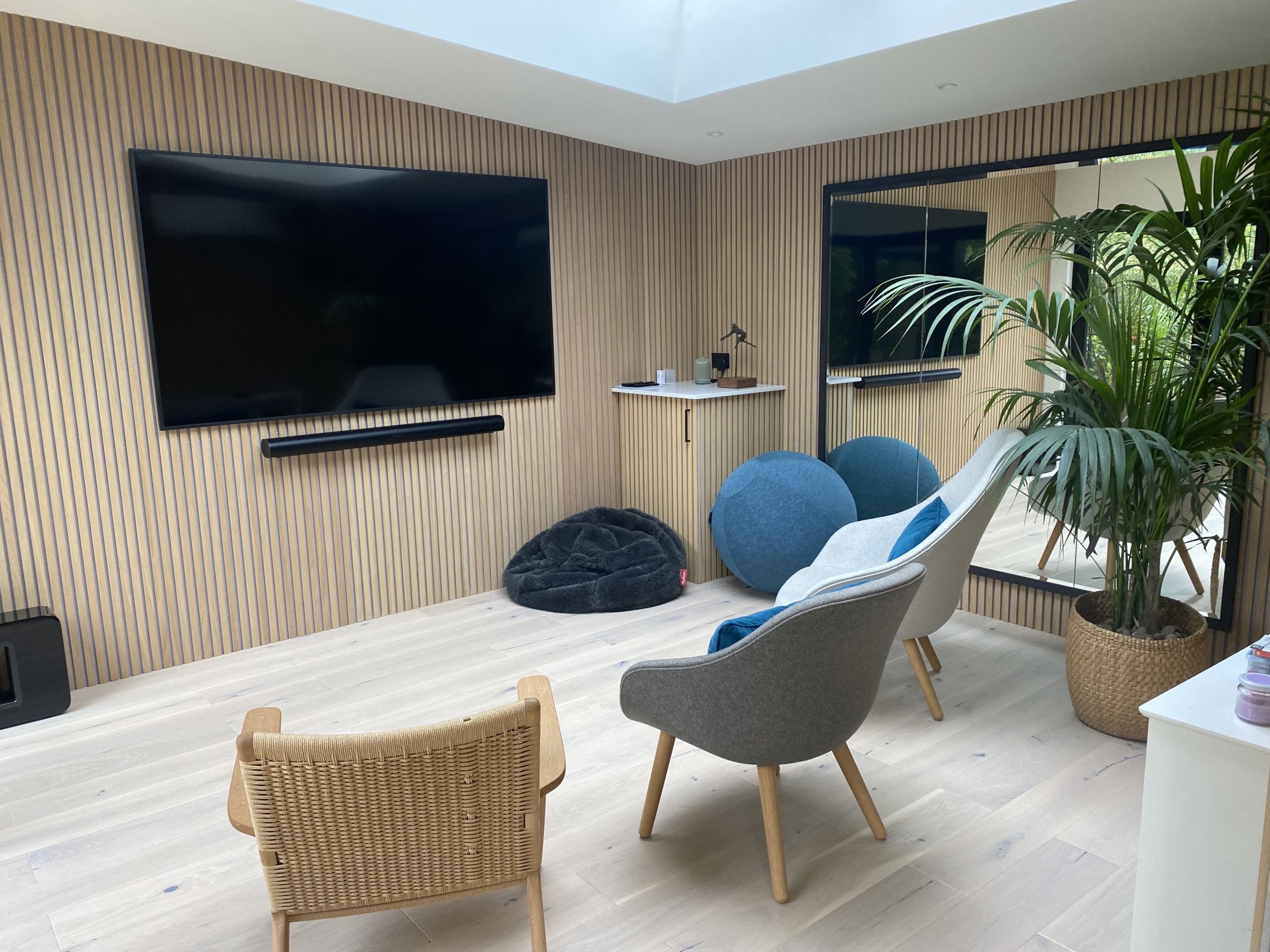 Bespoke garden room by Into The Garden Room