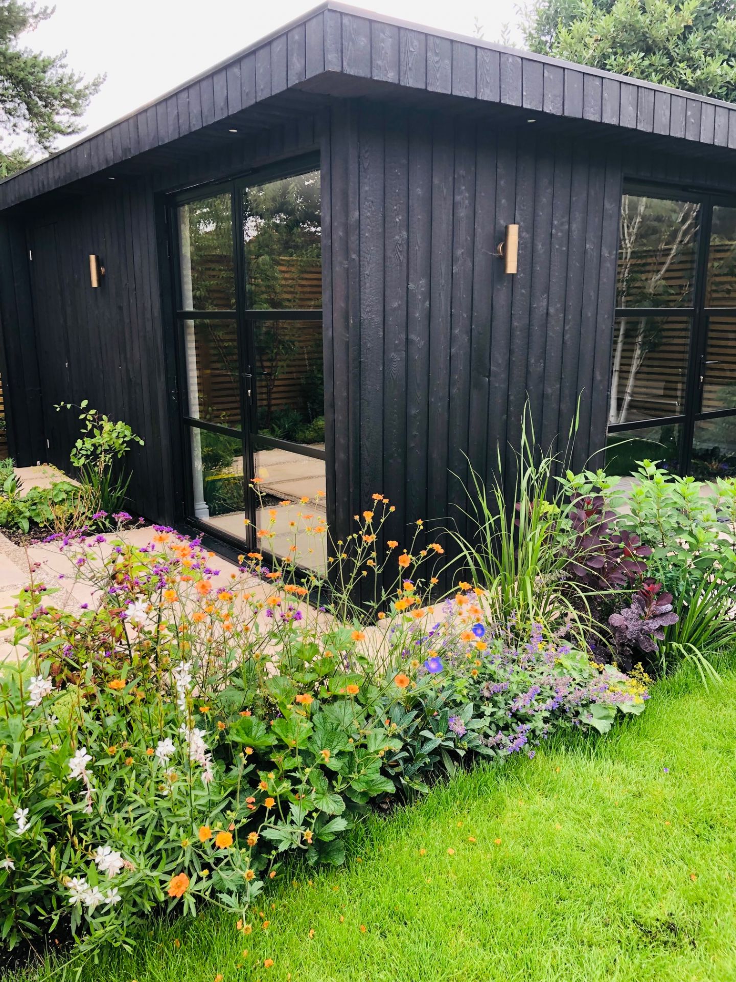 Bespoke garden room by Into The Garden Room