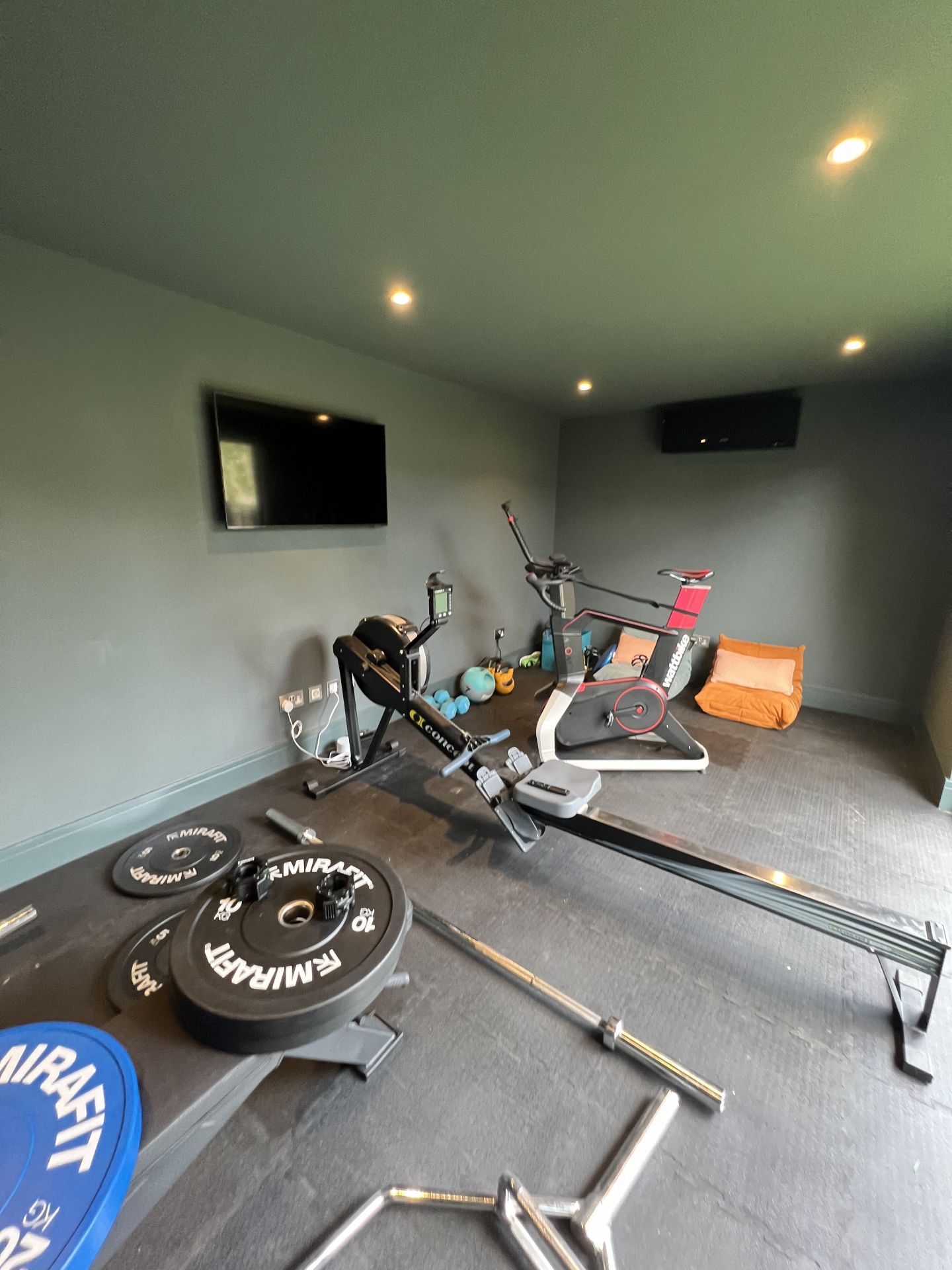 Bespoke garden room by Into The Garden Room