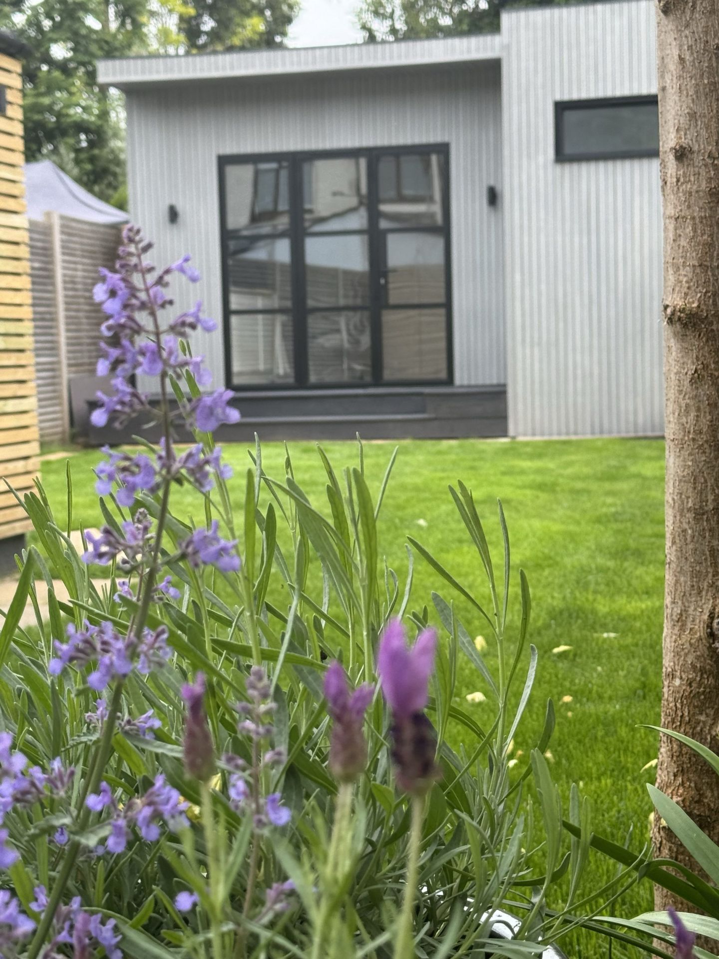 Bespoke garden room by Into The Garden Room