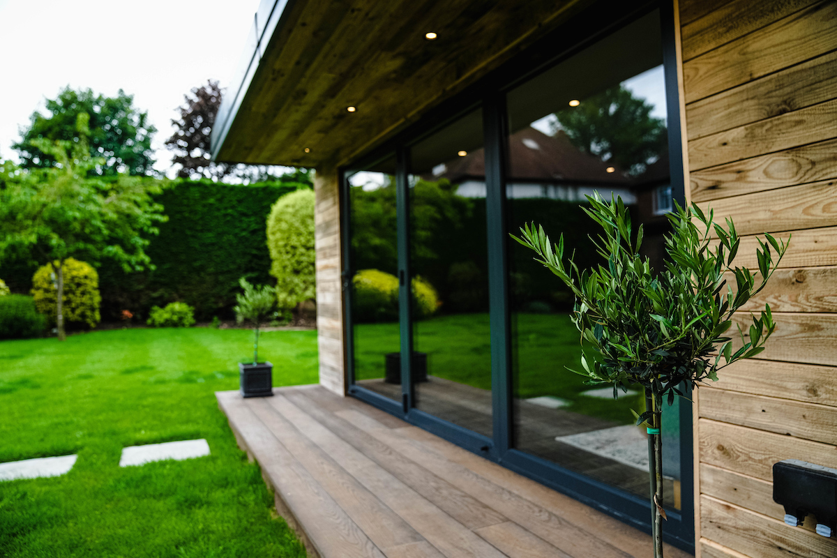 MAL05553 Bespoke garden room by Into The Garden Room