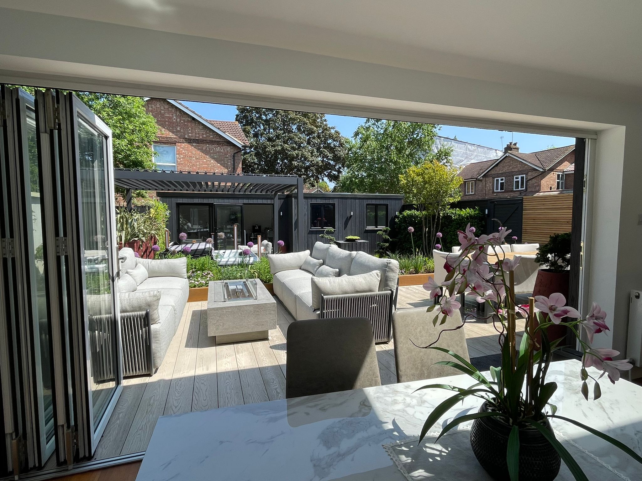 Bespoke garden room by Into The Garden Room