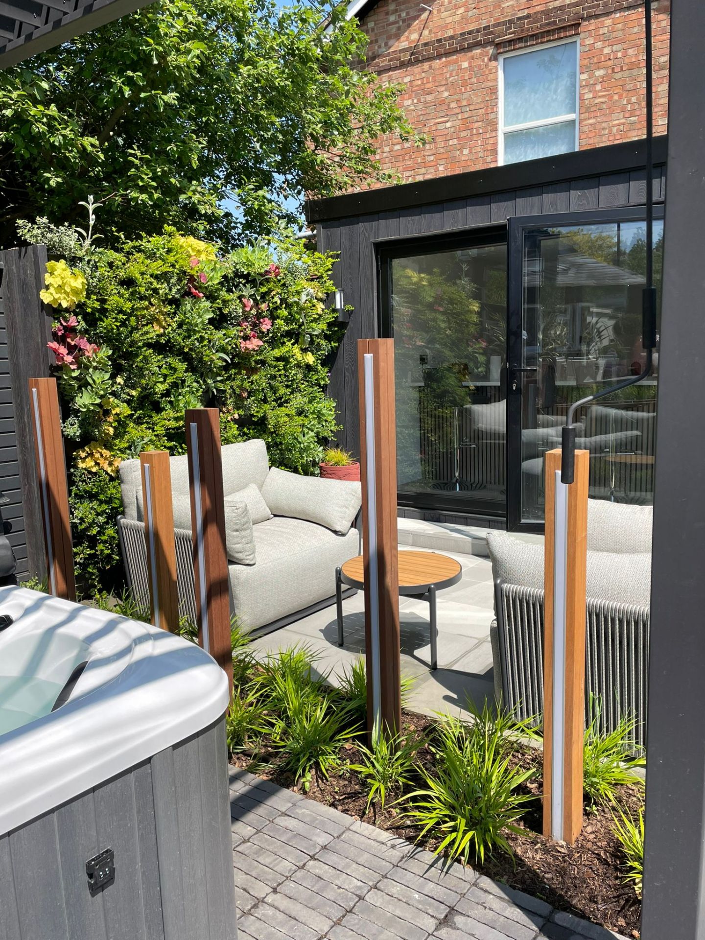 Bespoke garden room by Into The Garden Room