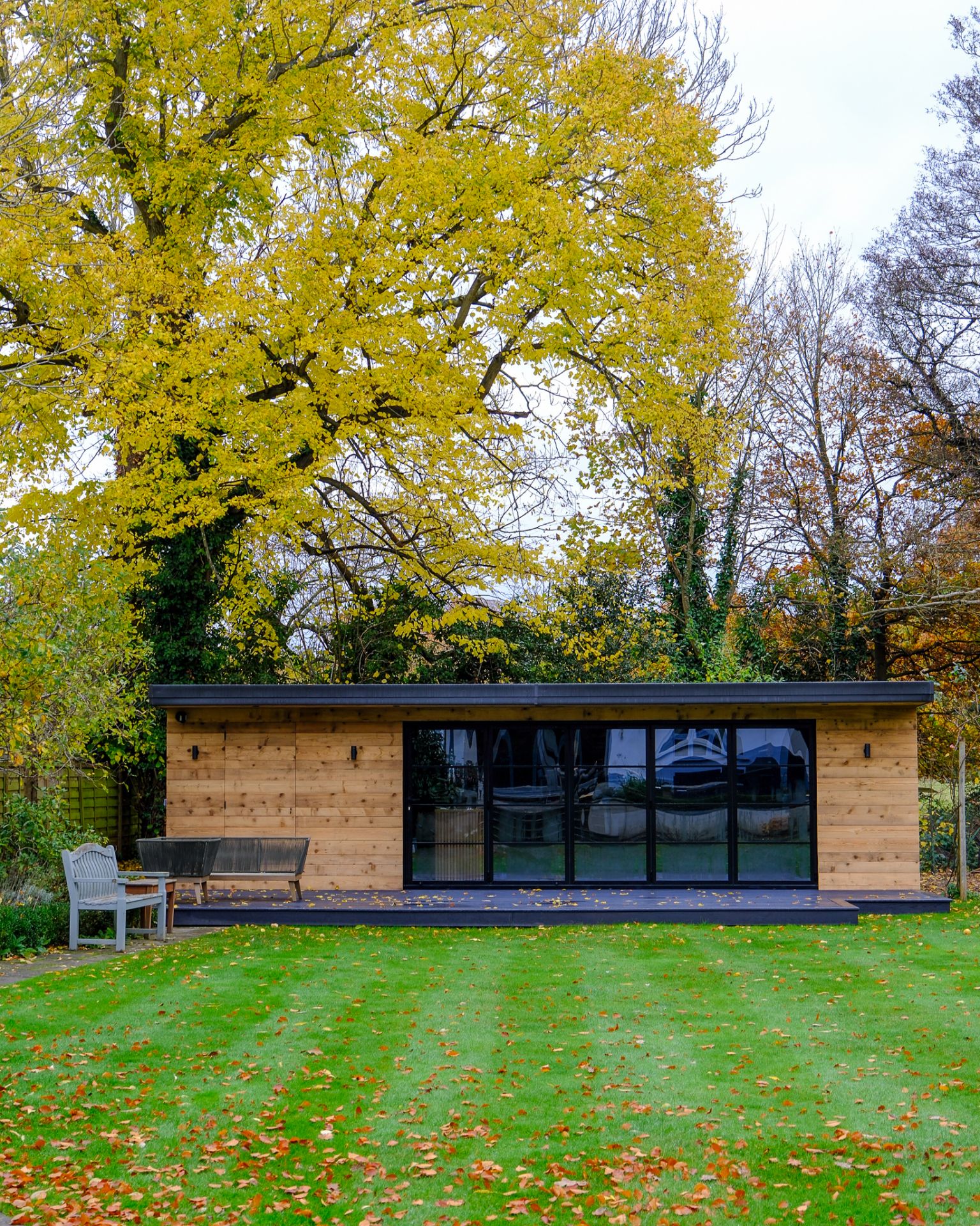 Bespoke garden room by Into The Garden Room