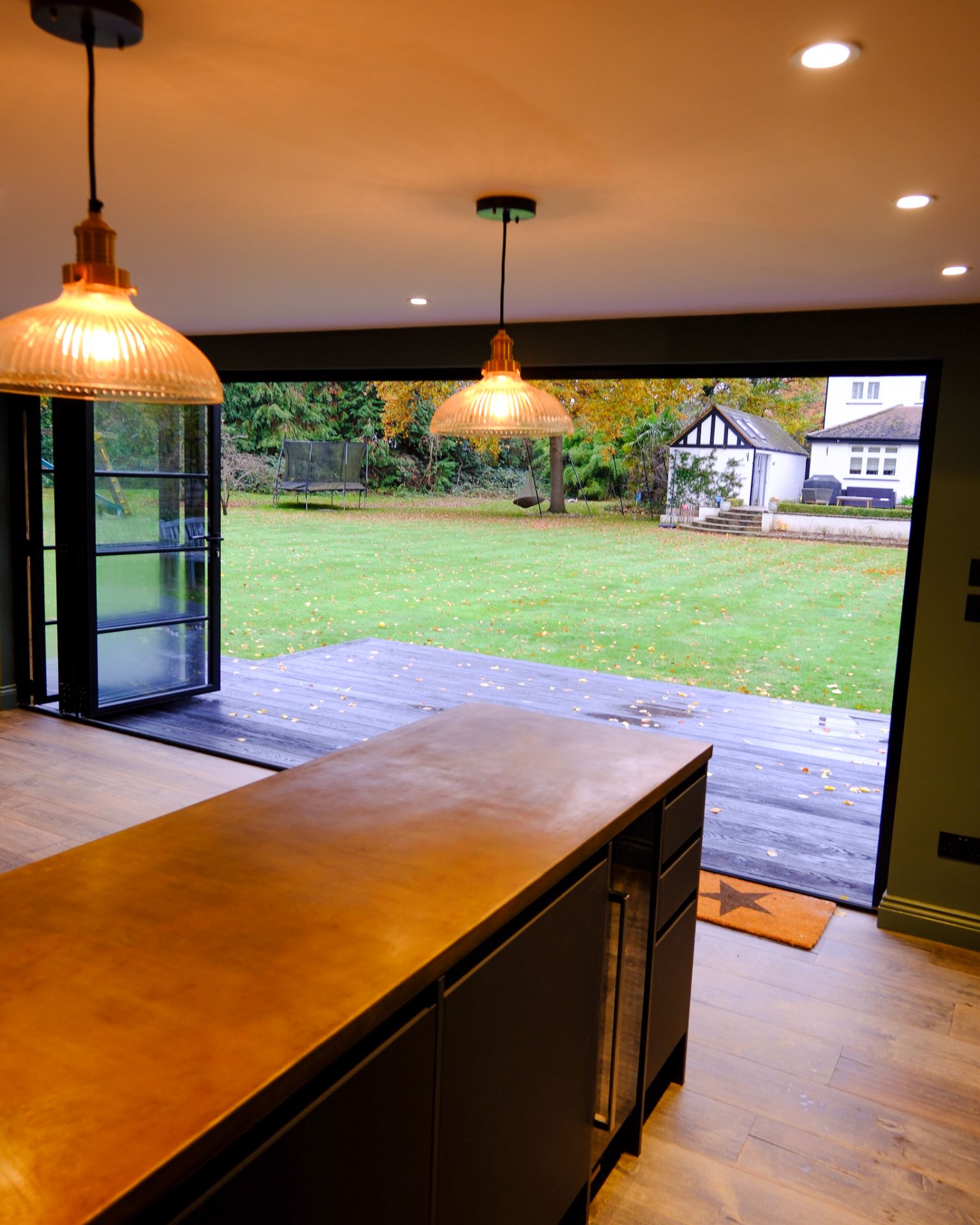 Bespoke garden room by Into The Garden Room