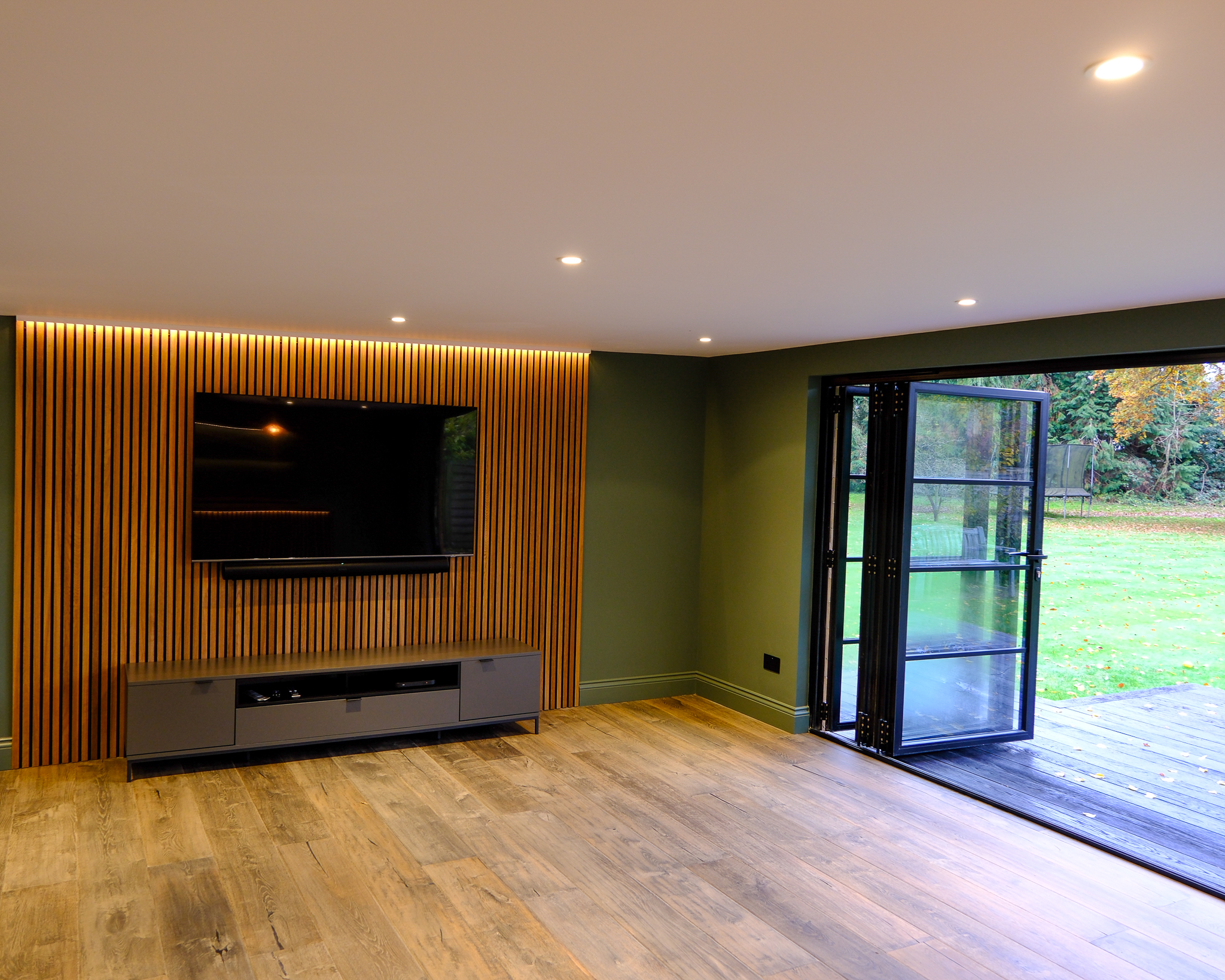 Bespoke garden room by Into The Garden Room