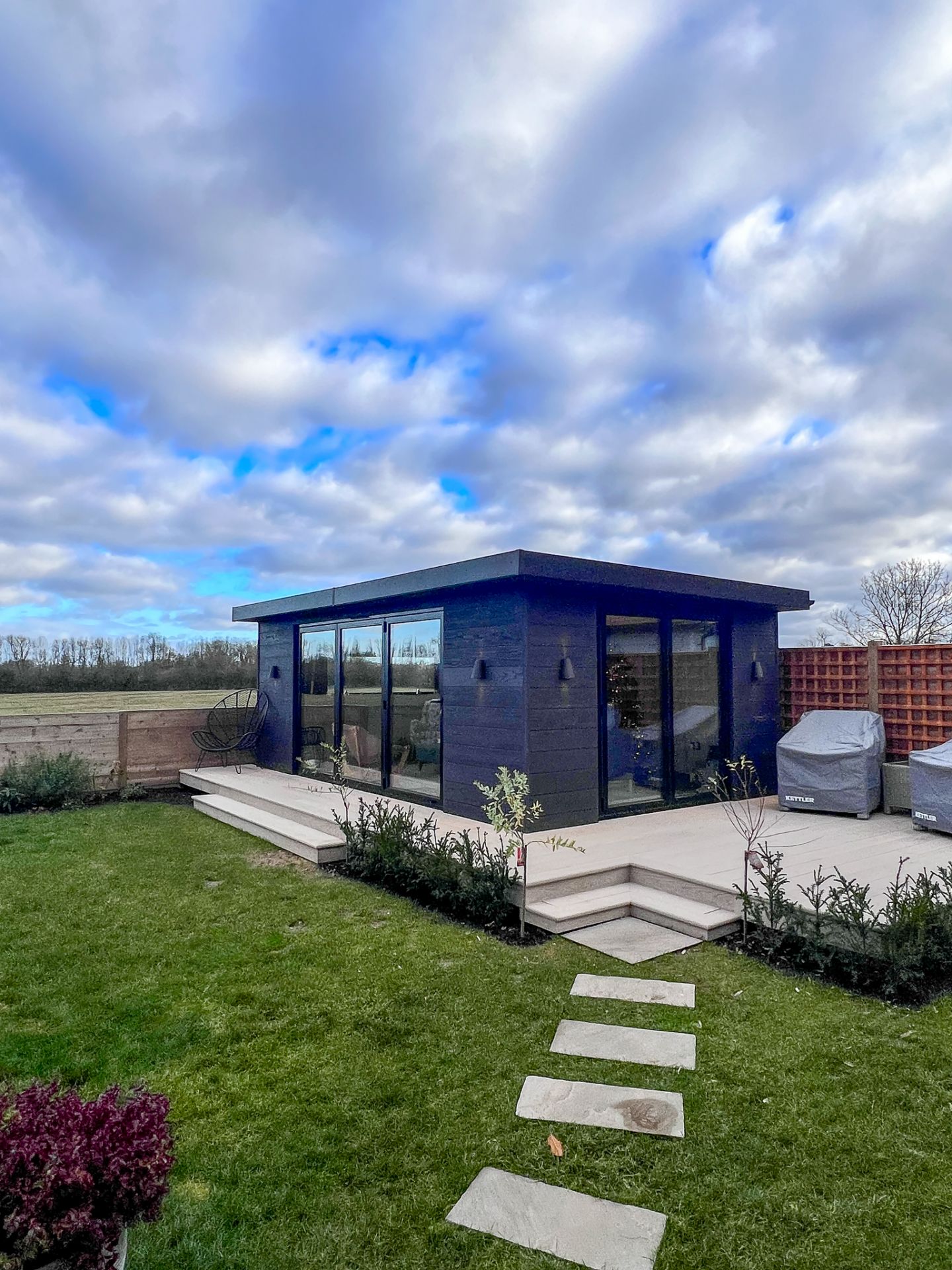 Bespoke garden room by Into The Garden Room