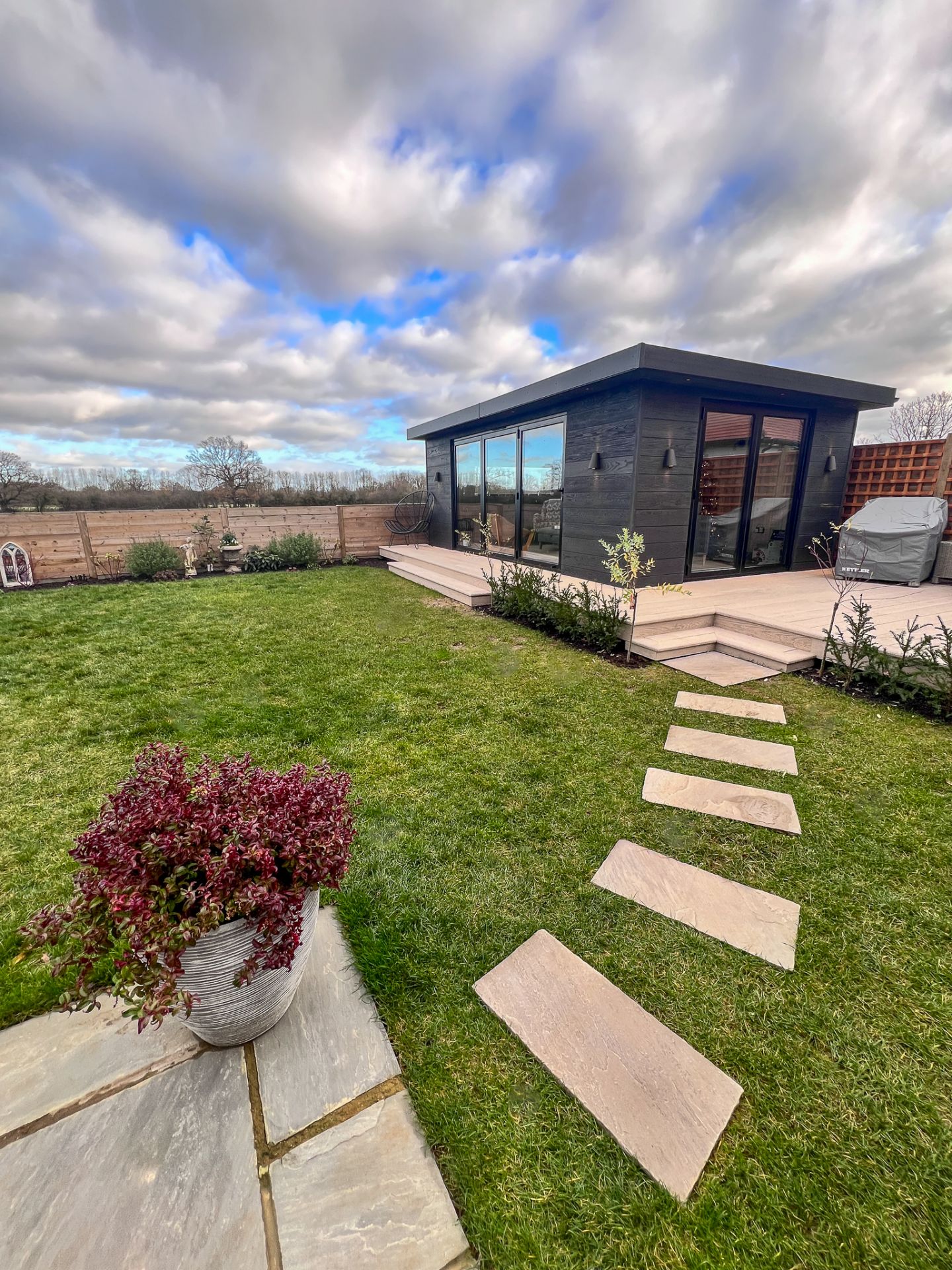 Bespoke garden room by Into The Garden Room