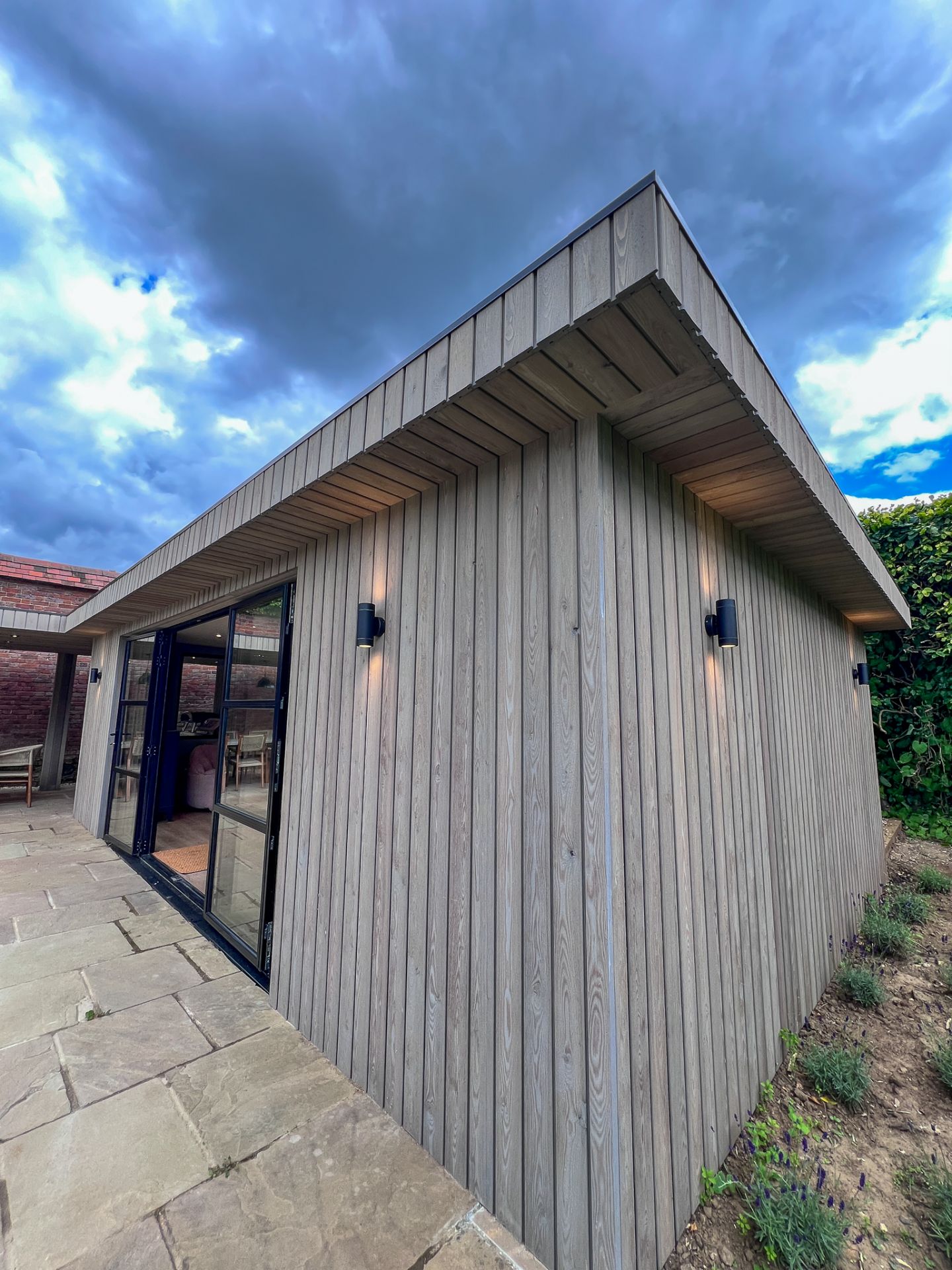 Bespoke garden room by Into The Garden Room