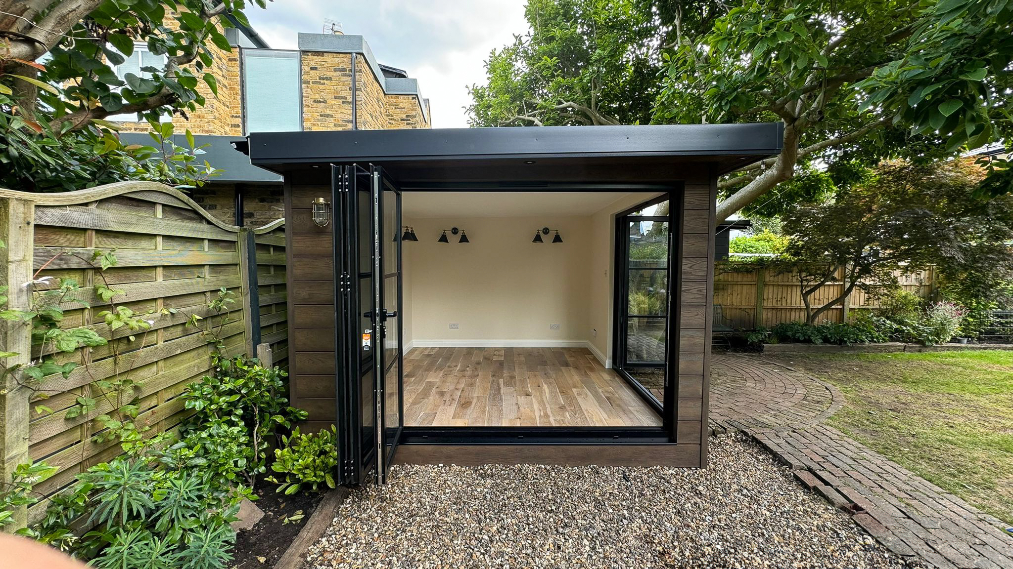 Bespoke garden room by Into The Garden Room