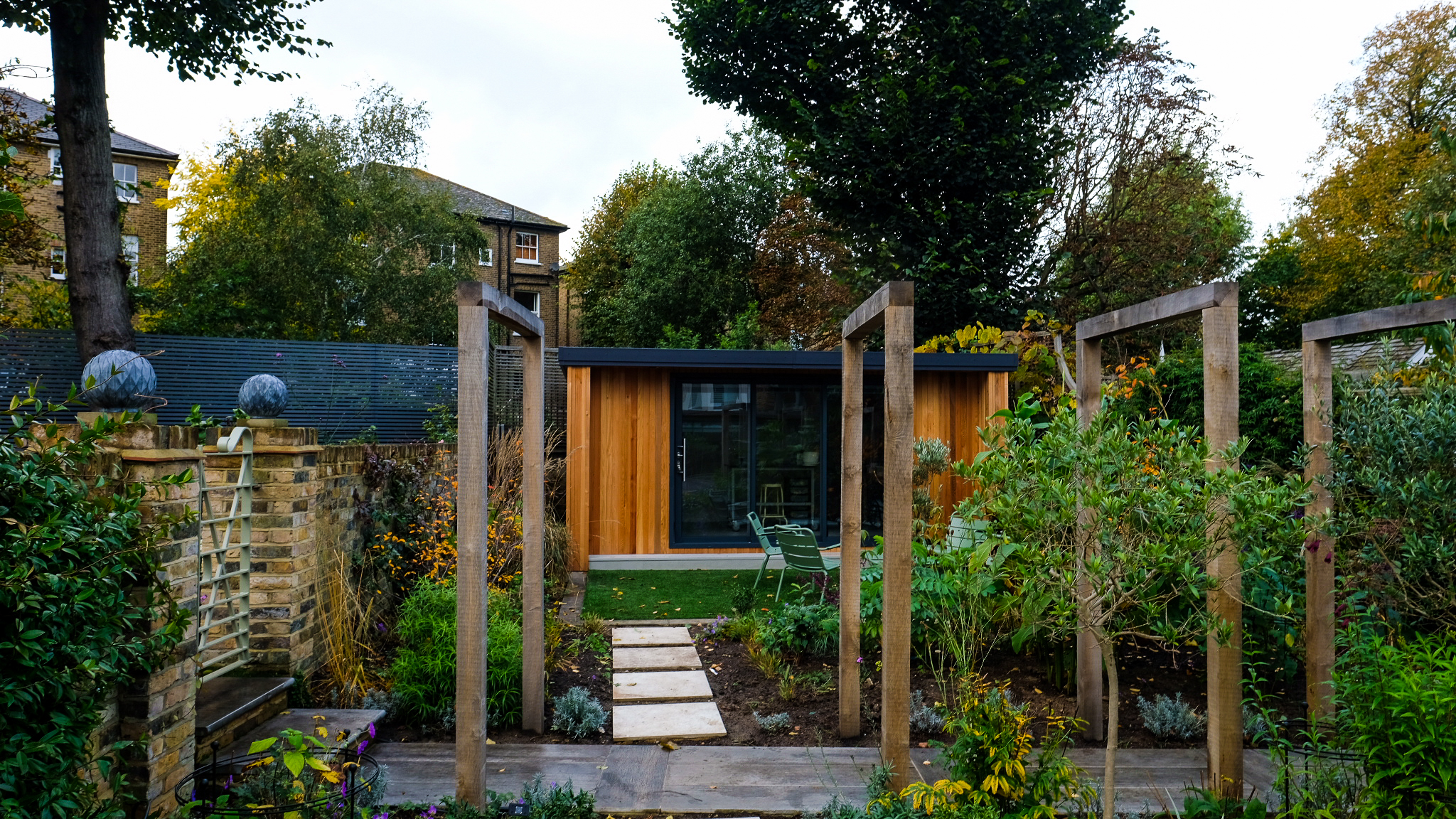 Bespoke garden room by Into The Garden Room