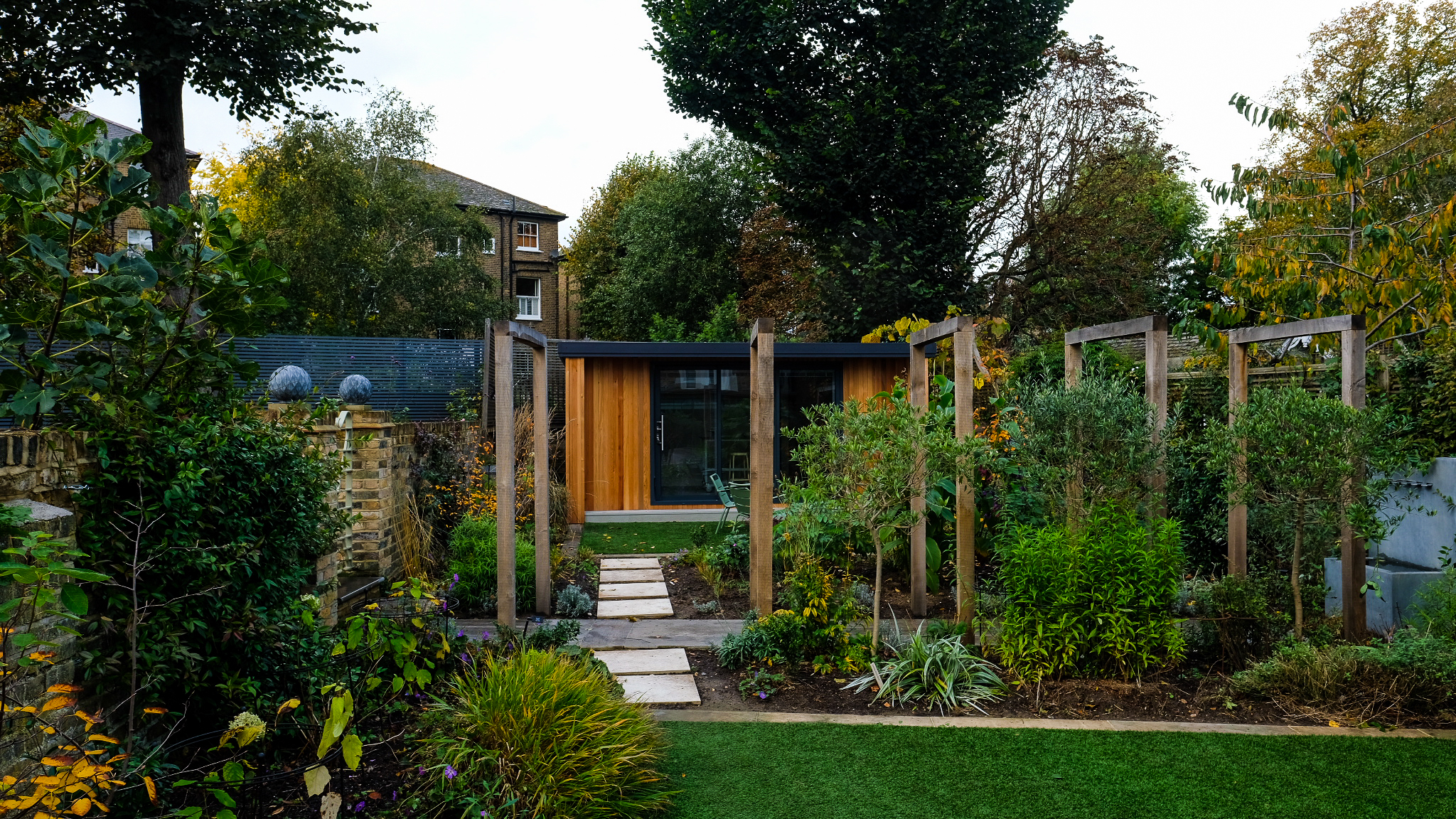 Bespoke garden room by Into The Garden Room