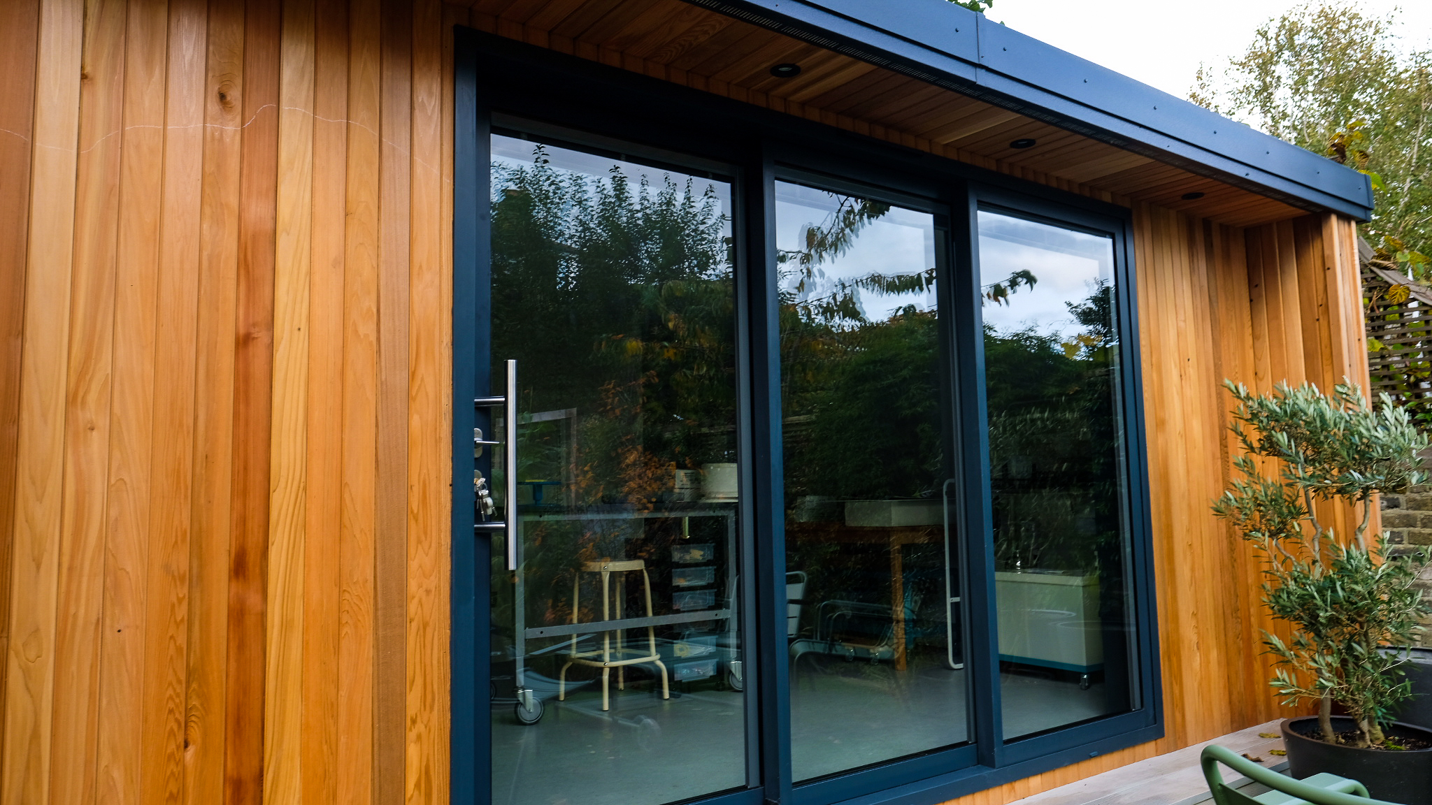 Bespoke garden room by Into The Garden Room