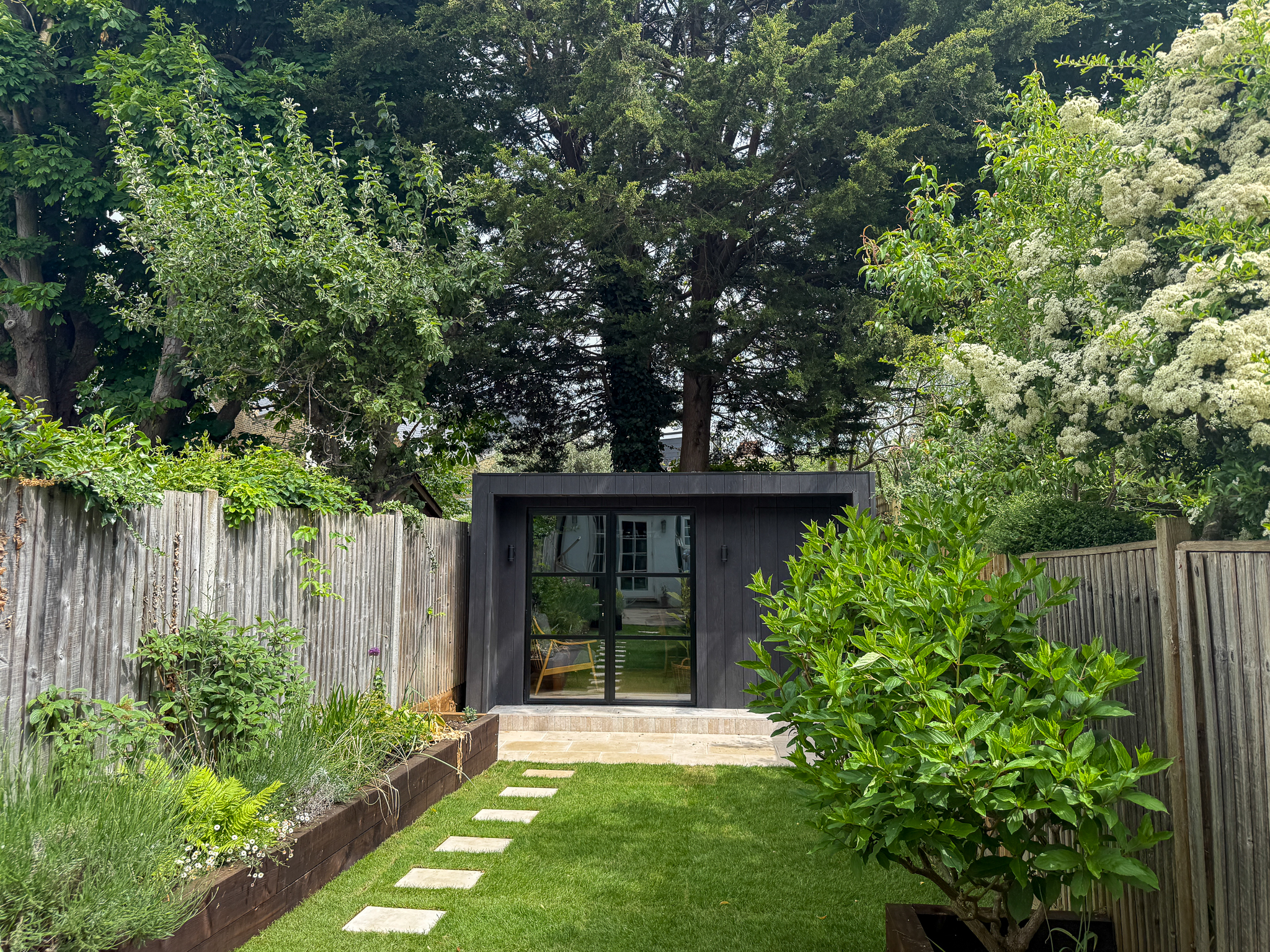 Bespoke garden room by Into The Garden Room