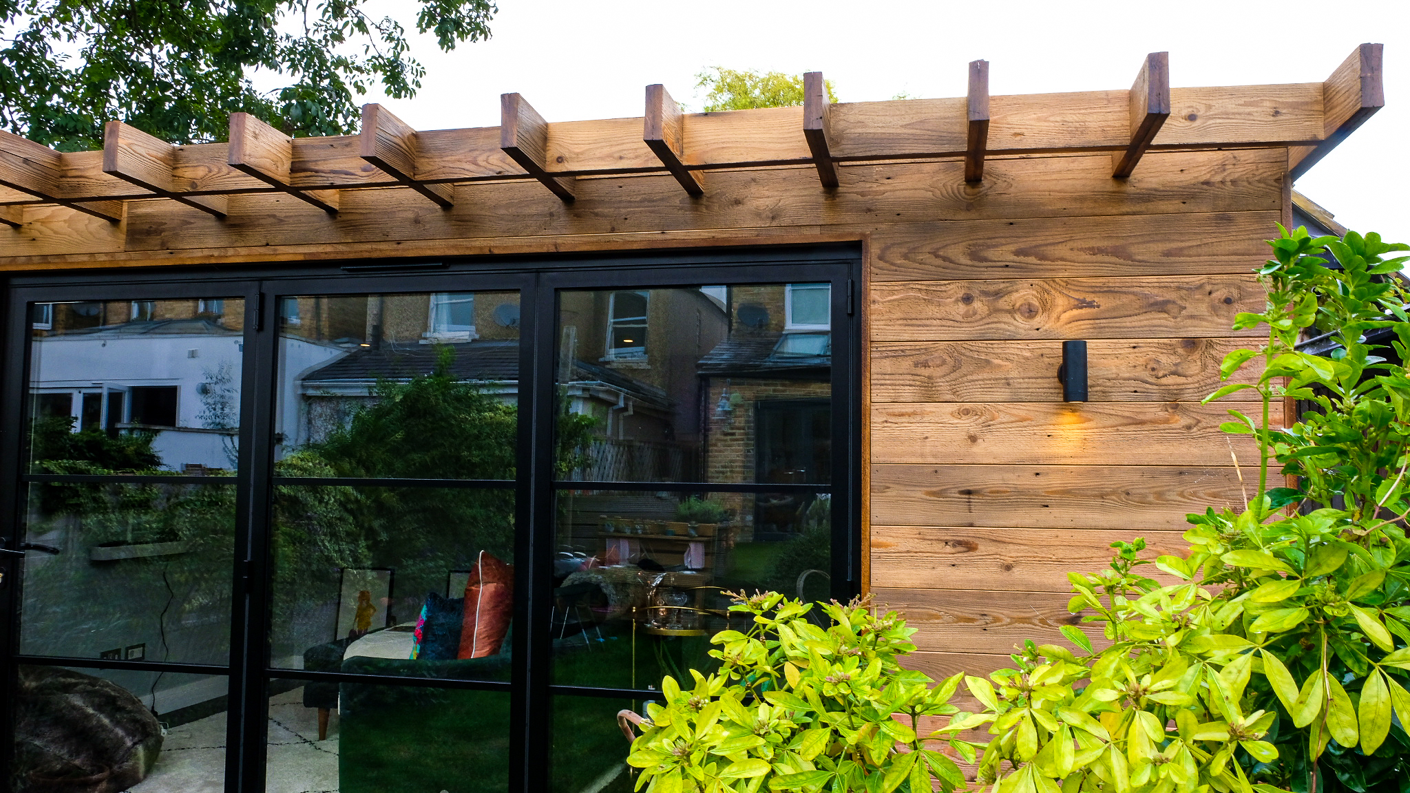 Bespoke garden room by Into The Garden Room