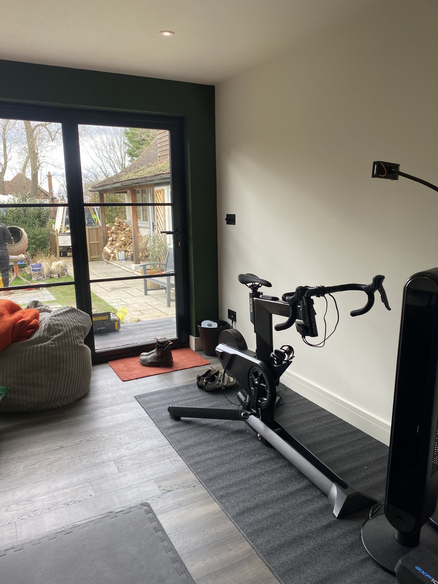 Bespoke garden room by Into The Garden Room